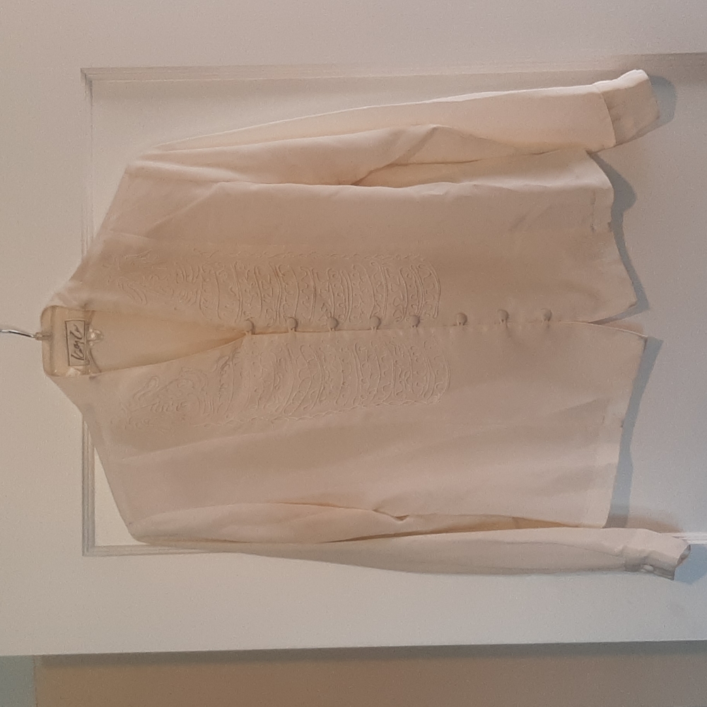 Vintage Embroidered Off White Button Down
